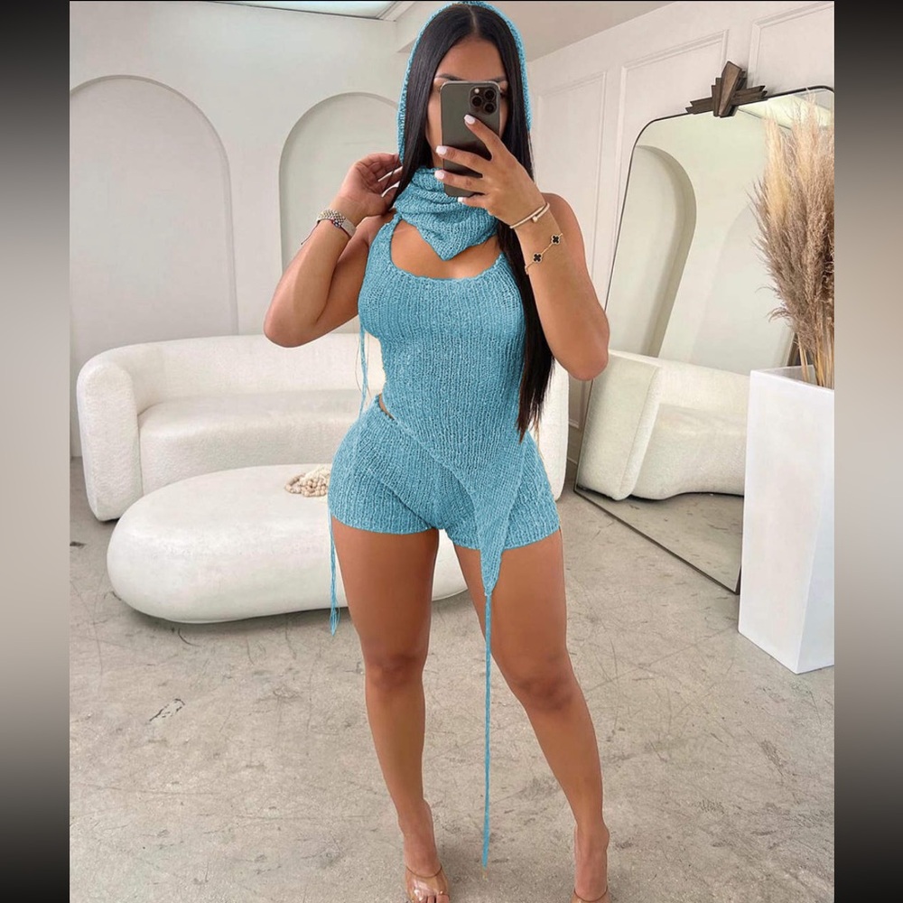 Powder blue 3 piece short set with removable hood piece/wear hood on or off